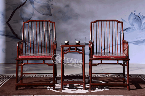 中式红木家具皇宫椅在购买时要注意些什么