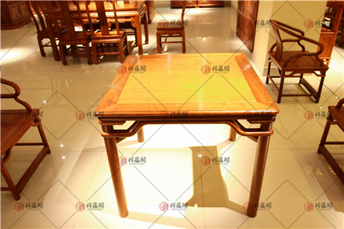 大果紫檀家具 红木餐桌小户型