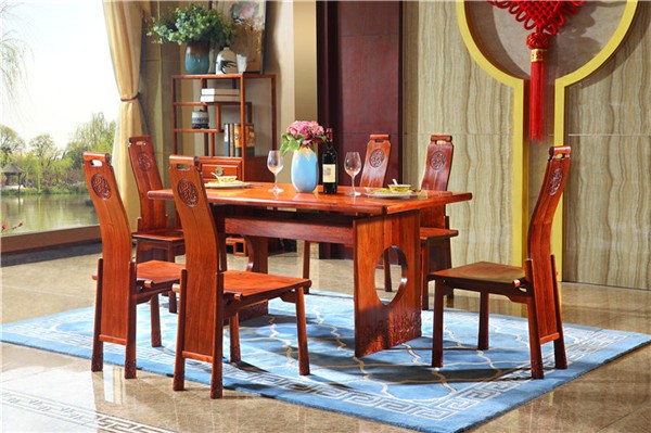 红木餐桌的风水细节和保养