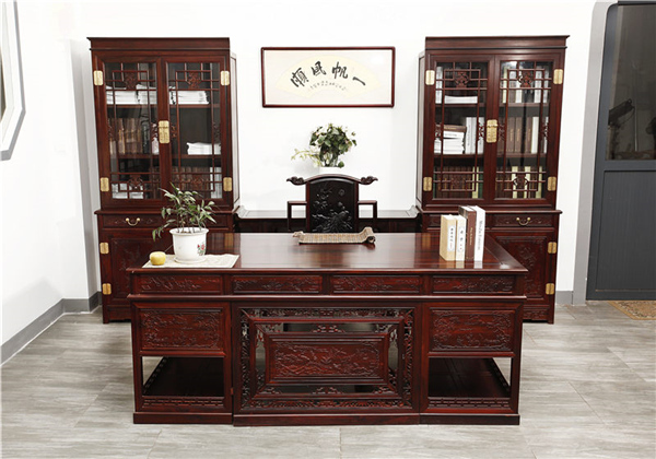 清式红木书柜的特点和仿古装修房屋更契合